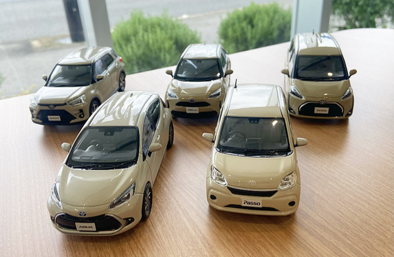 トヨタ車のベージュがかわいい！！NEWベージュが新型アクアに登場しま