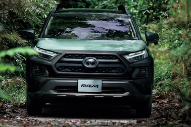 特別仕様車 Adventure “OFFROAD package Ⅱ”（ハイブリッド車）