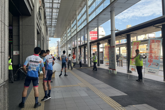 立哨活動９