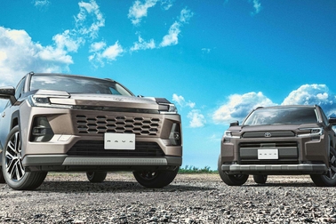 （左）：Z（ハイブリッド）