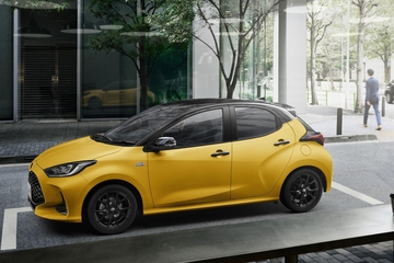 特別仕様車Z“URBANO”（ハイブリッド・2WD）［ベース車両はZ（ハイブリッド・2WD）］