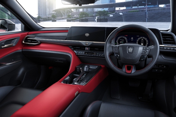 SPORT RS（2.5Lプラグインハイブリッド車）